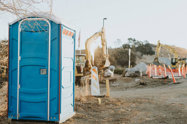 Best Portable restroom trailer rental  in Raintree Plantation, MO